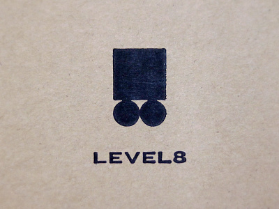 LEVEL 8 Suitcase level 8 logo