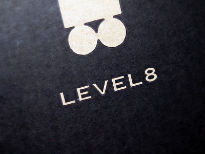 LEVEL 8 Suitcase level 8 logo