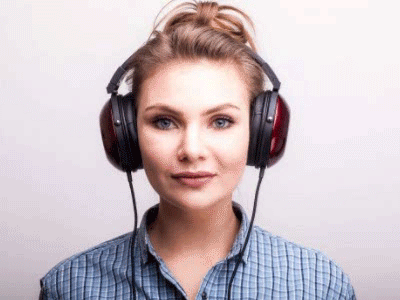 Headphones In Real Life e commerce girl headphones shop ux