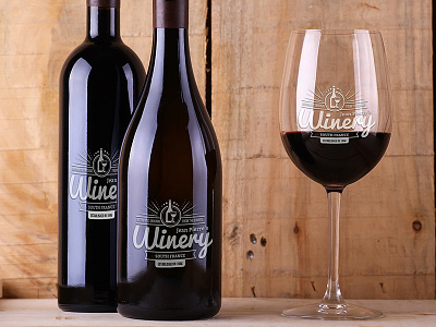 Wine bottles and wine glass mock up Free Psd