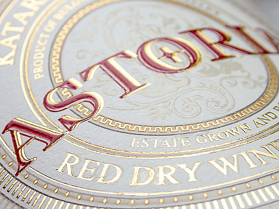 Astoria label Closeup label wine