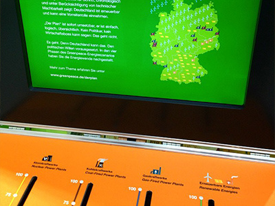 Greenpeace HH Interactive Terminal animated info graphic interactive screen sliders terminal