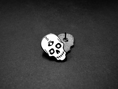 Enamel Skull Pin enamel pin skull