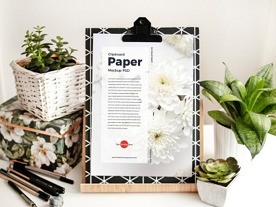 Free Clipboard Paper Mockup PSD