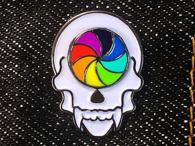 THE SPINNING WHEEL OF DETH / LAPEL PIN