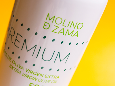 Molino de Zama Premium olive oil branding label