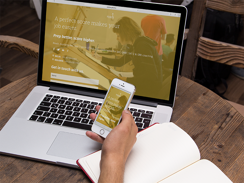 Collegify/Roads Landing Page responsive yellow landing