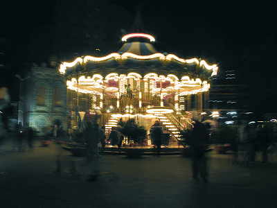 amusement or fear? amusement park documentary night photography street photography travel photography