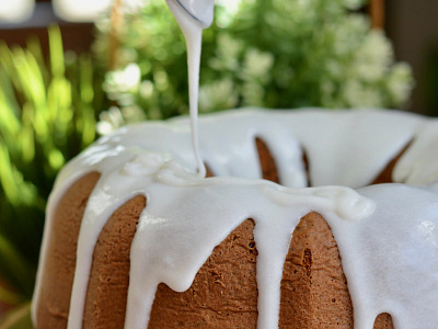 Lemon Poppy Seed Bundt Cake