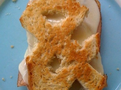 Peppered H(ampersand)wich