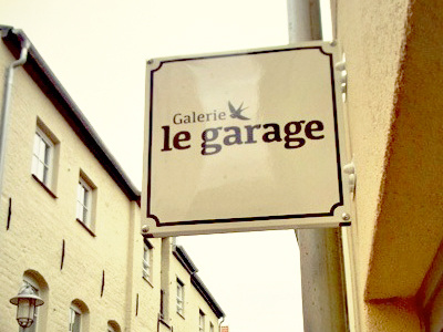 Galerie le garage nameplate artcore bird galerie garage house nameplate