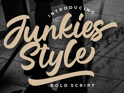 Junkies Style Bold Script
