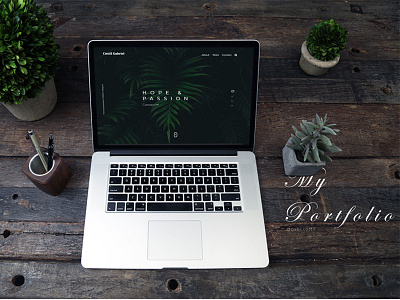 Costil Gabriel - Portfolio laptop portfolio ui website