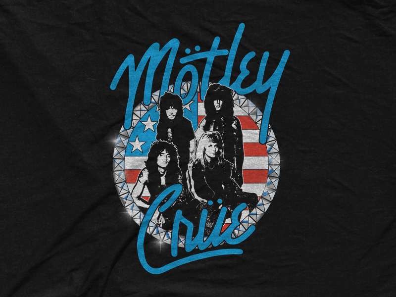 Motor crew. Motley Crue логотип вертикальный. Motley Crue шрифт. Мотли Крю надпись. Магнит ROCKMERCH Motley Crue.