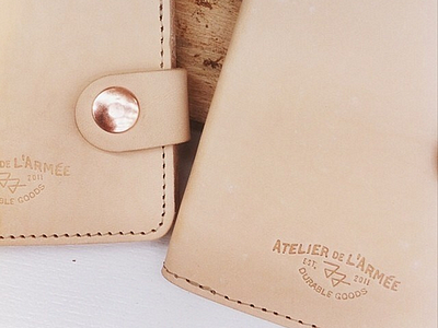 Atelier De l'Armee case leather