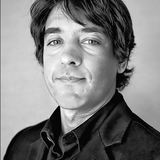 Bastián Cubillos  -  Diseño Multimedia & Redes Sociales