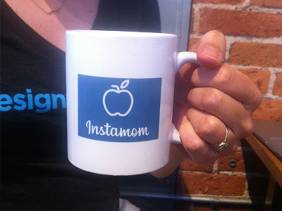 Instamom apple blue coffee cup instagram instamom