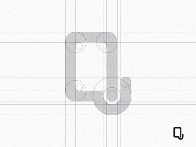 Letter Q monogram grid process