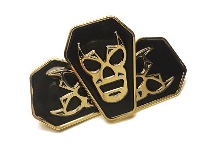 ¡Luchadores! coffin fun illustration lapel pin lucha libre matt thompson packaging pin typography