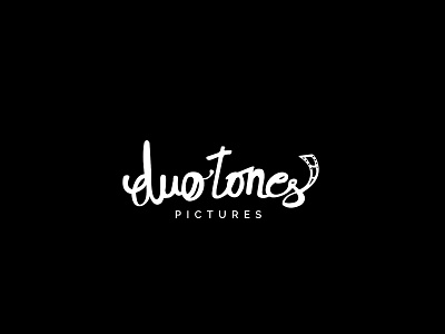 Duotones Pictures logo photography