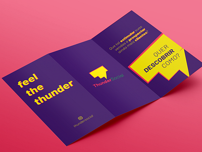 Panfleto ThunderSocial brand branding design flyer design mark making marketing social vector web