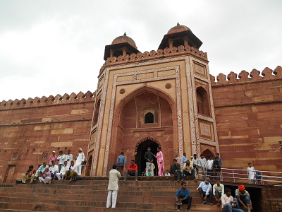 Buland Darwaza, or the "Gate of victory".