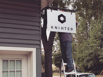 Knihter Visual Identity