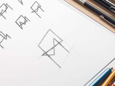 Logo Pascal Maucuit design logo pencil sketches