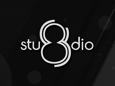 Logo Studio 8