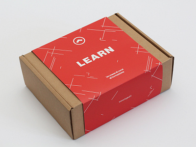 Log.Ed Welcome Kit box cardboard education geometry kit pack packaging paper red