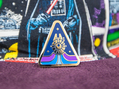 Falcon Lapel Pin