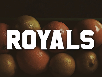 Royals Font // Free Font