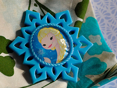 Queen Elsa Brooch