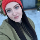Angelina Mager