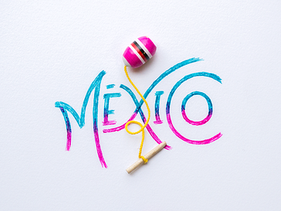 México y balero balero juguete lettering mexico type septiembre rosa azul typography