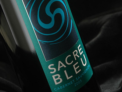 Sacre Bleu! bottle label packaging vino wine