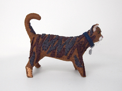 tortoiseshell cat cat felt modern portrait sculpture