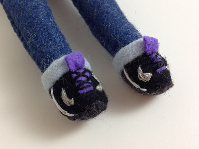 tiny nike sneakers. embroider felt nike sew sneakers