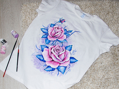 Hand-painted t-shirt for a girl, roses