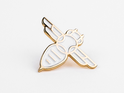 Bee bee gold pin white
