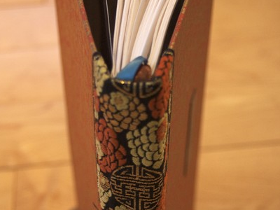 A closer look at that ribbon. bookbinding notebooks