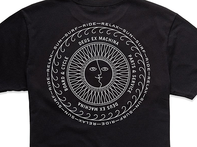 Deus sun tire shirt back