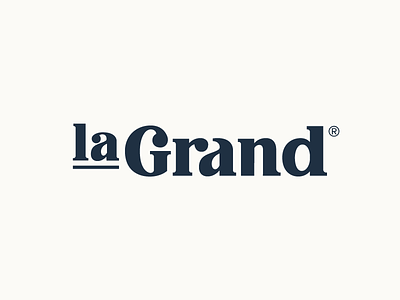 La Grand - Serif