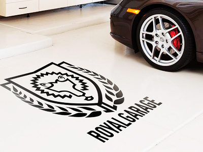 Royal Garage Logo