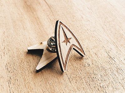 Star Trek Commander Insignia Wooden Pin