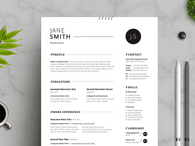 Black White Minimal Resume