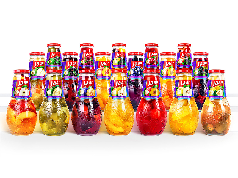 JAAN — FRUIT AND BERRY DRINKS blackberry berries peach apple label brand logo packaging design packaging trademark design branding pear cherry beverages drinks berry fruit jaan