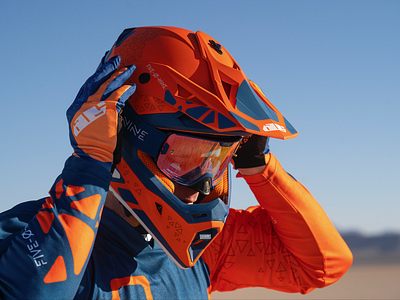 509 Orange/Navy Hextant helmet, gloves and jersey Lifestyle