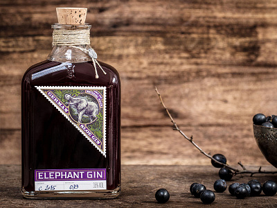 Elephant Sloe Gin africa berry elephant engraving etching gin illustration simon frouws sloe gin spirit label vintage woodcut