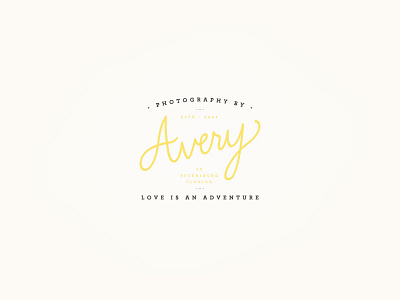Avery Logo V3